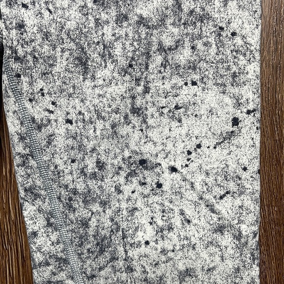 Lululemon Leggings sz4 - Picture 3 of 9